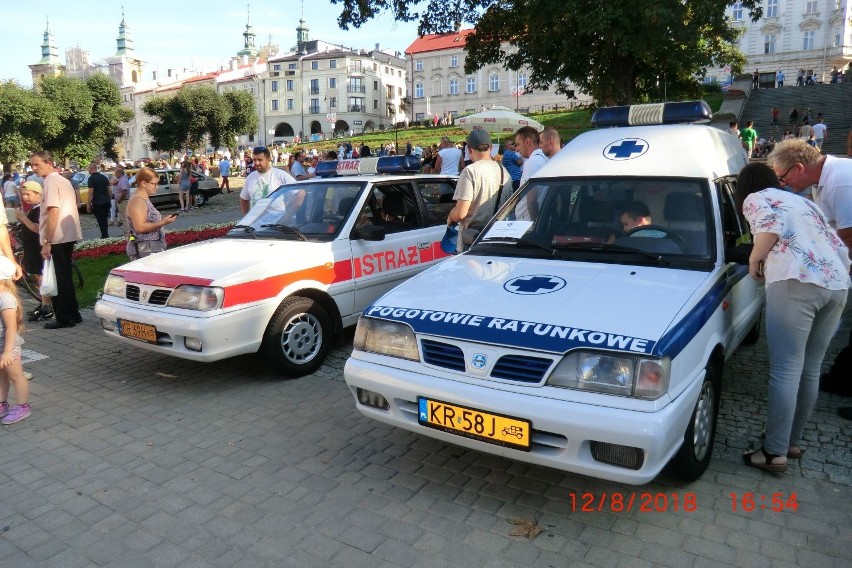 Na przemyskim Rynku odbyło się V Spotkanie Pojazdów...