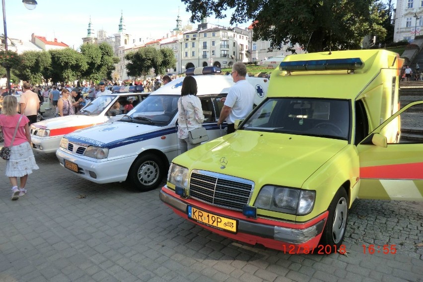 Na przemyskim Rynku odbyło się V Spotkanie Pojazdów...