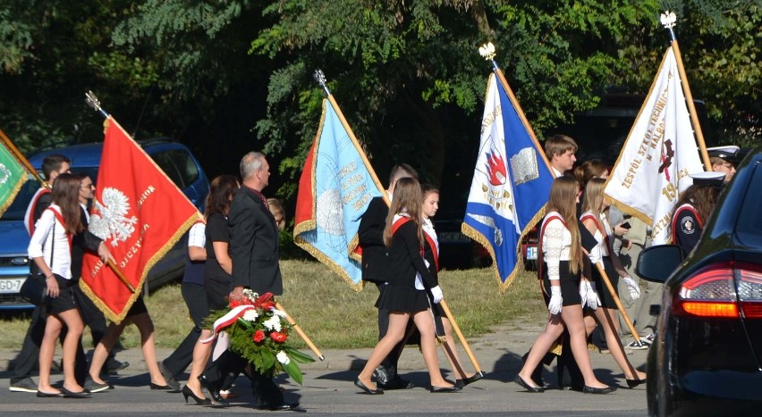 Malbork. Obchody 1 września pod Pomnikiem Celników Polskich w Kałdowie [ZDJĘCIA]