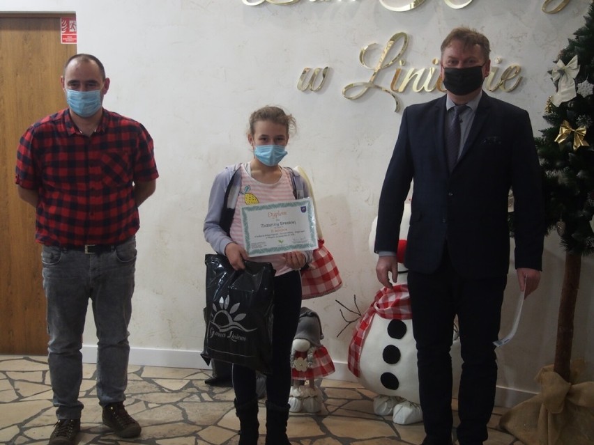 Uroczyste wręczenie nagród w konkursie ekologicznym „Surowce wtórne - drugie życie” w Liniewie ZDJĘCIA