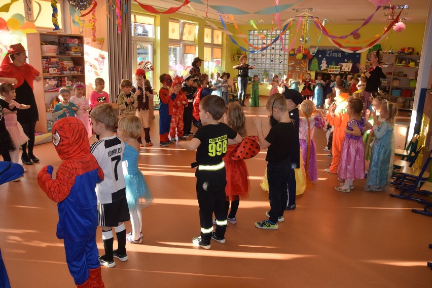 Bal karnawałowy w przedszkolu samorządowym w Czempiniu