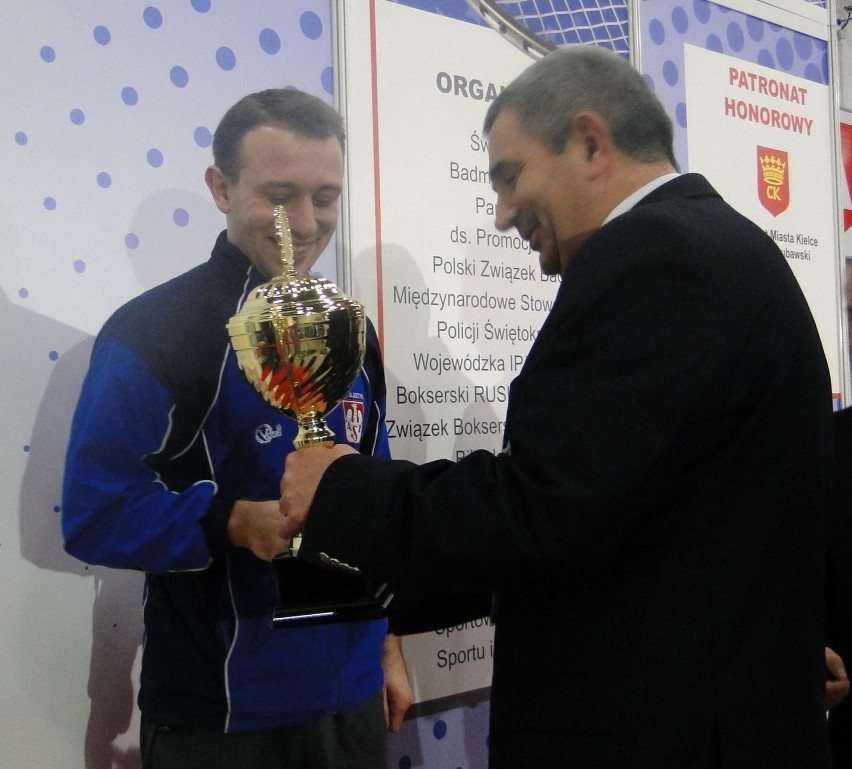 Sukcesy olsztyńskich policjantów na Mistrzostwach Polski w badmintonie