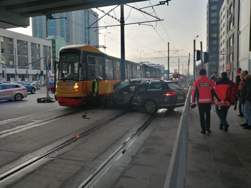 Wypadek Marynarska Postępu. Uwaga na utrudnienia w ruchu tramwajów