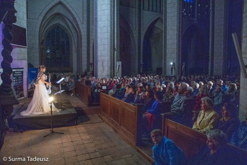 W kolegiacie mariackiej koncertowali południowokoreańska sopranistka Sumi Jo i polski gitarzysta klasyczny Krzysztof Meisinger [ZDJĘCIA]