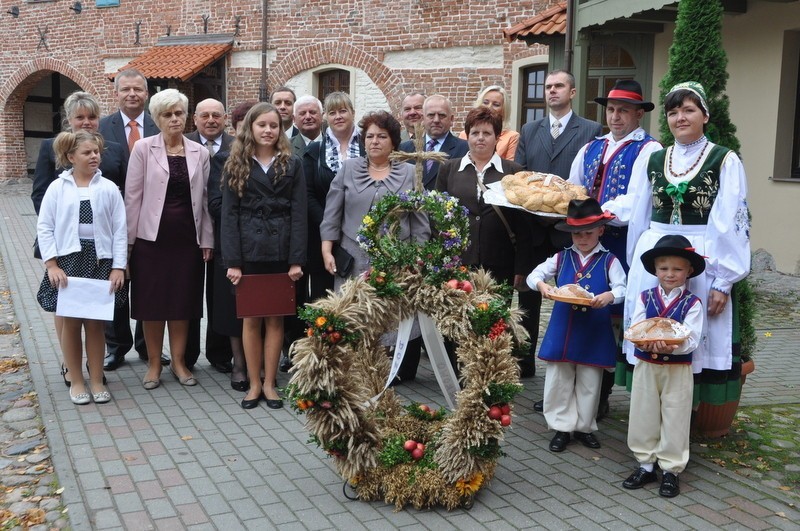 Dożynki parafialne w Żukowie - Borkowo przygotowało wieniec i dary