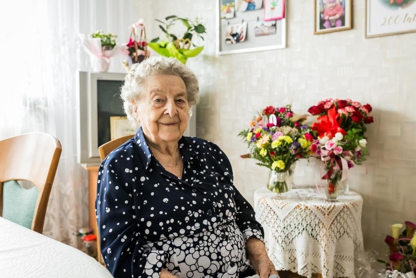 Halina Osowska, z domu Bloch, urodziła się 30 czerwca 1923...
