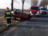 Groźny wypadek na drodze w Tomnicach [ZDJĘCIA]