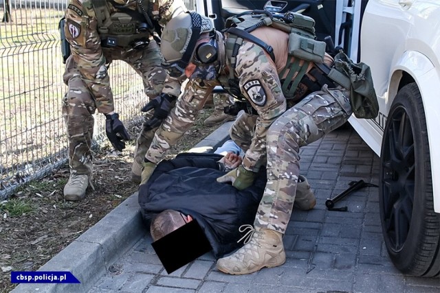 Funkcjonariusze z Centralnego Biura Śledczego Policji zatrzymali dziewięciu członków zorganizowanej grupy przestępczej przemycających leki. Akcję prowadzili między innymi w Radomiu.