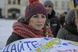 Okażmy wsparcie Ukrainie - apeluje Ruch Młodych. "Niech ratusz zaświeci na żółto-niebiesko" [wideo]