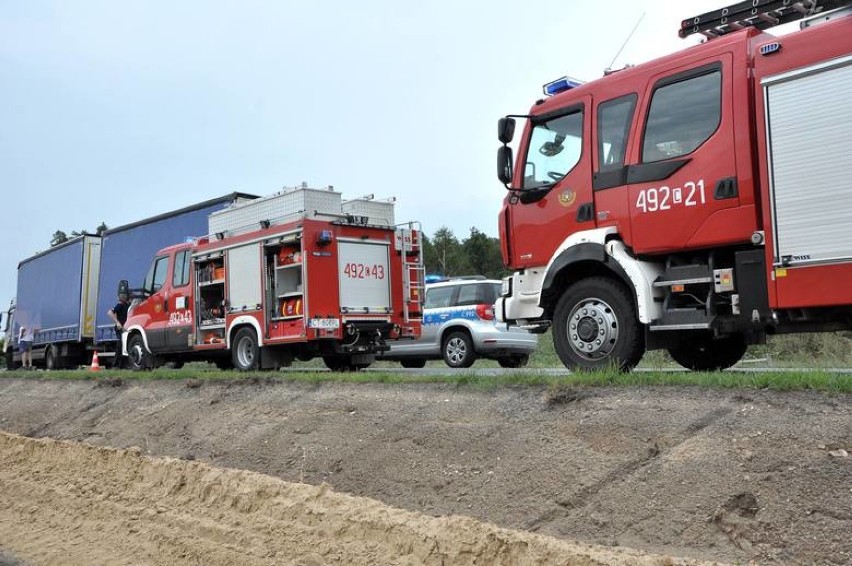 Dwa samochody zderzyły się w piątek (10 sierpnia) w...