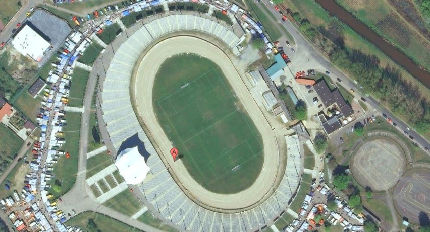 Wielofunkcyjny stadion w Częstochowie. Jego głównym...