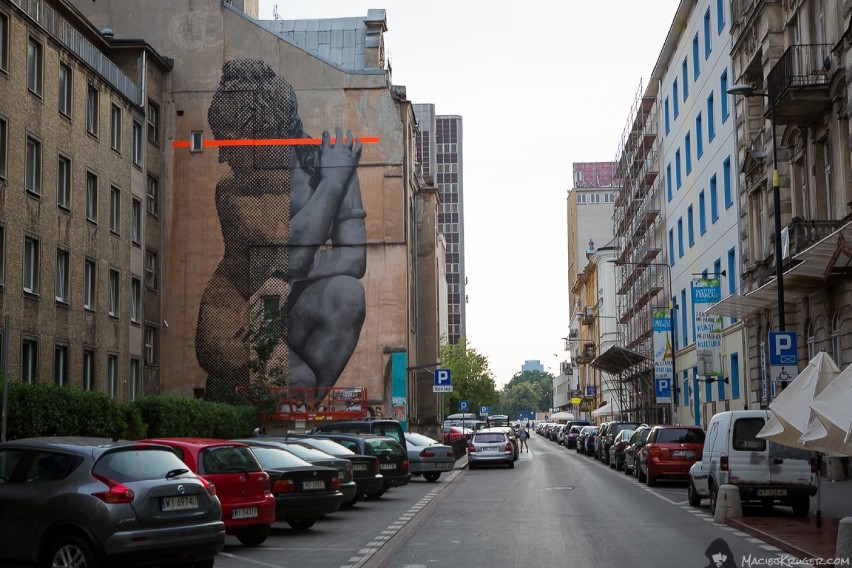 Cyrcle We are born naked and free ulica Widok, Warszawa 2014