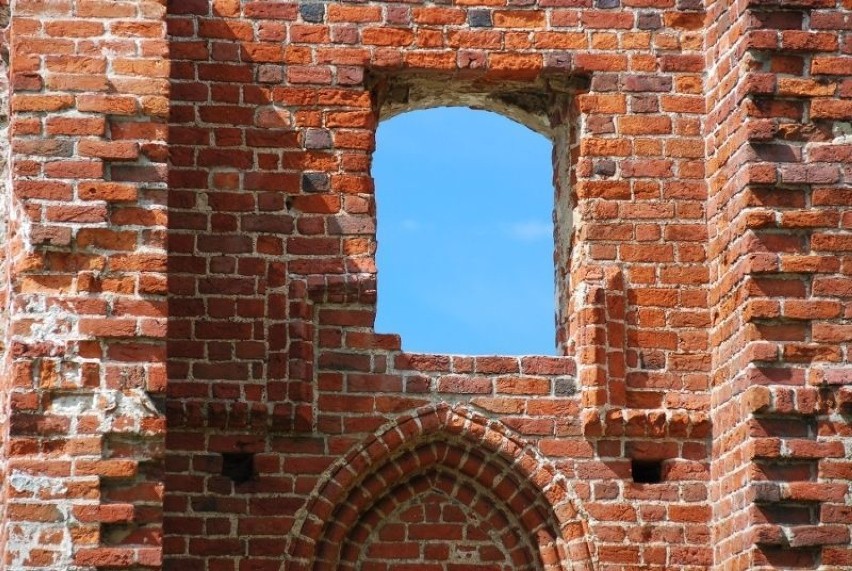 Ruiny kościoła w Trzęsaczu. fot. Radosław Masny