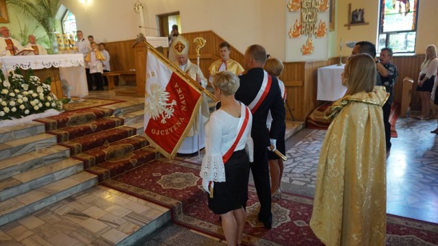 Piątek 16 czerwca na zawsze zostanie w pamięci mieszkańców Stubna i społeczności szkolnej Zespołu Szkół w Stubnie. Nadanie imienia św. Jadwigi Królowej , poświęcenie i przekazanie sztandaru było wyjątkowo świątecznym i uroczystym momentem w historii szkoły, jednocześnie ukoronowaniem wieloletnich starań o patrona.