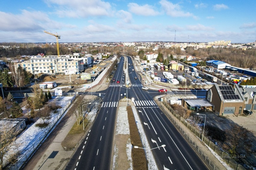 W okolicy budowanych bloków są:  żłobek, przedszkole, szkoła...