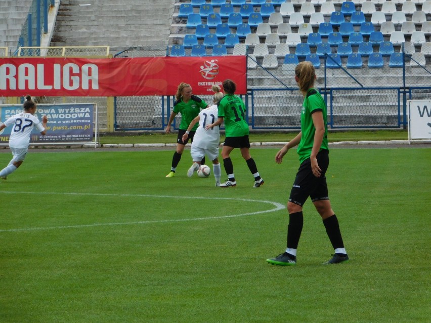 Piłkarki AZS PWSZ Wałbrzych zremisowału u siebie 0:0 z Czarnymi Sosnowiec