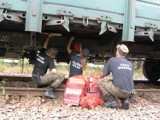 Hrubieszów: Ponad tysiąc paczek pod pociągiem jadącym z Ukrainy