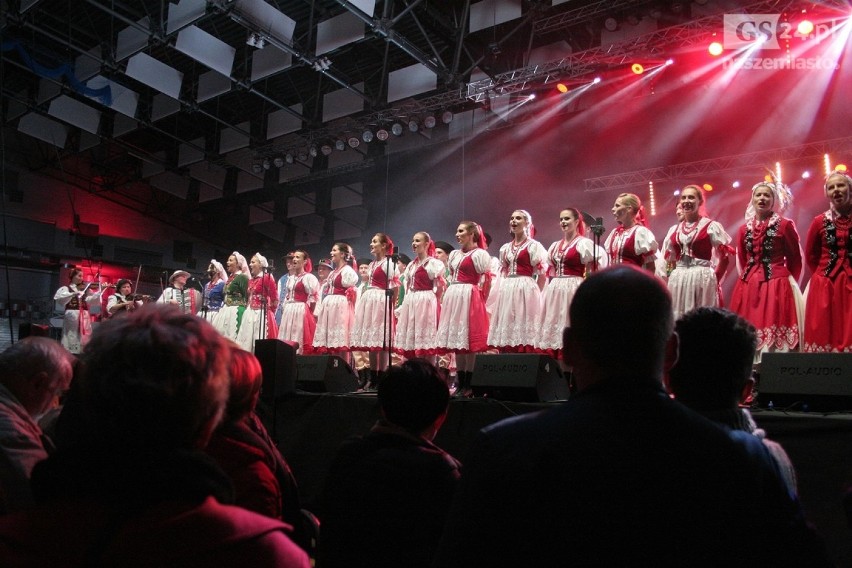 Święto Niepodległości w Szczecinie. Impreza w hali Arena [ZDJĘCIA, WIDEO]