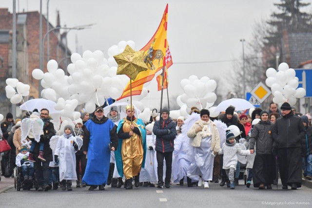 6. stycznia odbędzie się 6. Żarski Orszak Trzech Króli w zmienionej formie i jak informują organizatorzy z zachowaniem obostrzeń. Rozpocznie się o g. 15:00 placu przed kościołem pw WNMP..