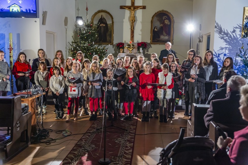 Koncert bożonarodzeniowy w kaplicy przy ulicy Szerokiej w...