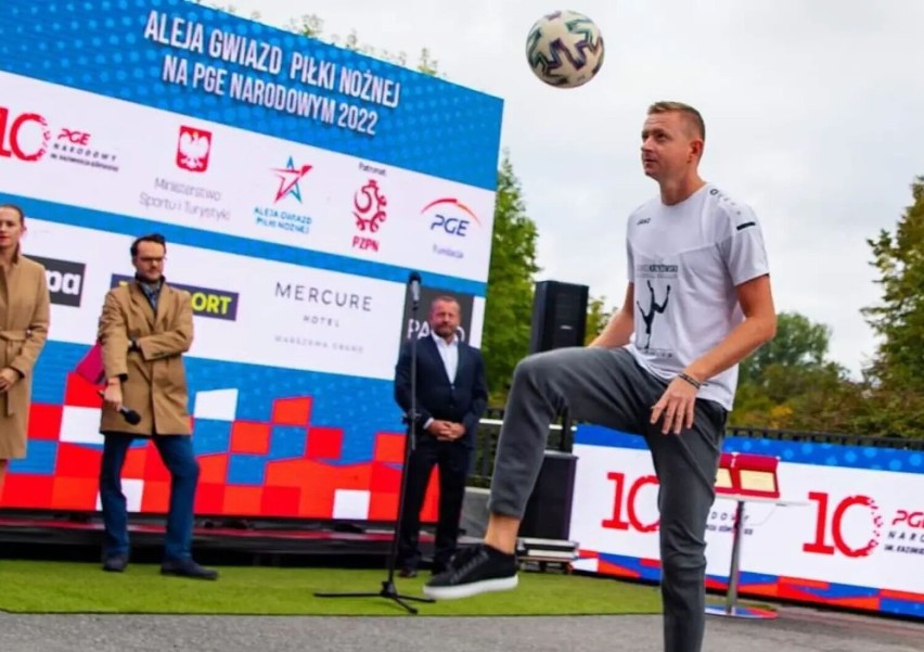 Piłkarz Barcelony oglądał pokazy mistrza freestyle football...