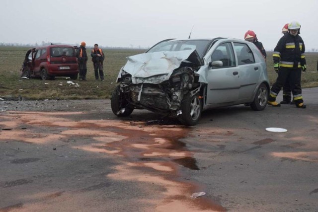 W czwartek doszło do wypadku drogowego w Gorańcu w gminie Czerniejewo (powiat gnieźnieński). W zdarzeniu wzięły udział pojazdy marki Fiat Punto na obornickich tablicach i Fiat Qubo na poznańskich tablicach.

Czytaj więcej