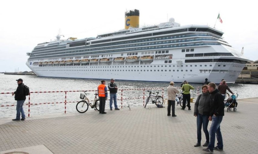 Sezon wycieczkowców w Gdyni. Costa Pacifica zacumowała przy nabrzeżu Francuskim