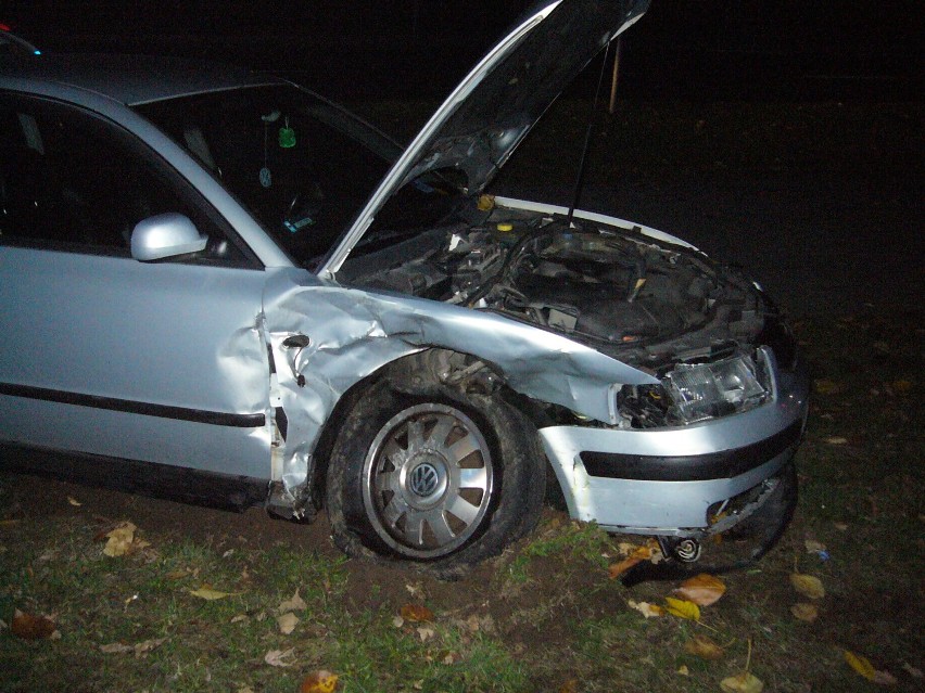 Zderzenie lexusa i volkswagena. Dwie osoby ranne