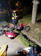 Koszmarny wypadek motocyklisty w Jastrzębiu. Na ul. Rybnickiej 28-latek zjechał z drogi i uderzył drzewa. Trafił do szpitala śmigłowcem LPR