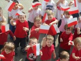 Bytom: Przedszkolaki ułożyły żywą polską flagę [WIDEO+ZDJĘCIA]
