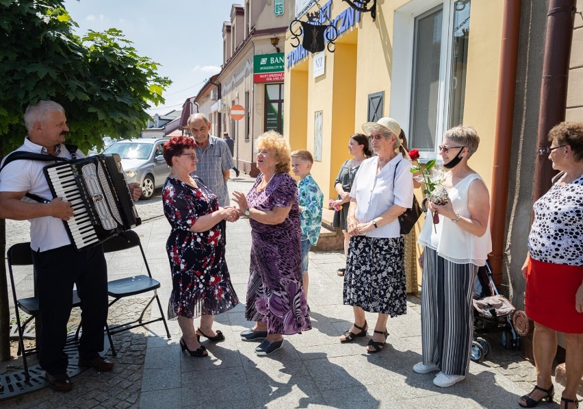 50 lat w zawodzie! Anna Dudzińska od pół wieku prowadzi zakład fryzjerski w Pilźnie