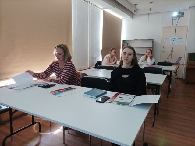 CKM uruchamia kolejną grupę na kursach z podstaw języka polskiego, chętnych przybywa. Jak się okazuje, panie nie uczą się jedynie języka...



CZYTAJ WIĘCEJ NA KOLEJNYCH SLAJDACH!

