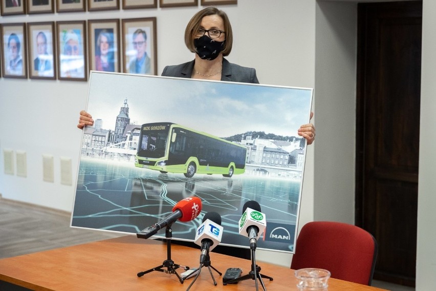 Każdy z nowych autobusów jest wart ponad 1 mln zł.