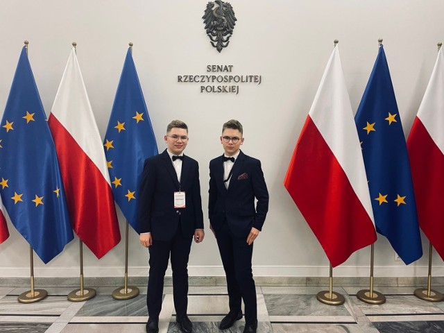 W sobotę, 20 listopada Mateusz i Jakub Pawłowscy z Brodnicy uczestniczyli w posiedzeniu Parlamentu Młodych Rzeczypospolitej Polskiej w Senacie Rzeczypospolitej Polskiej