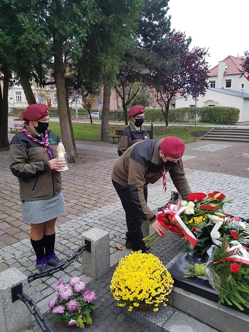 Delegacja Komendy Hufca ZHP Kwidzyn złożyła kwiaty na Grobie...