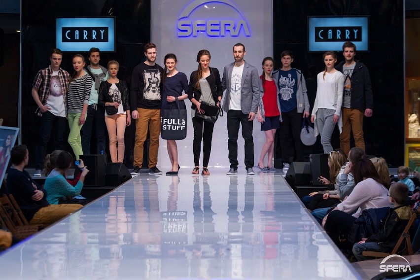 Moda wiosna 2014. Pokaz mody w bielskiej Galerii Sfera