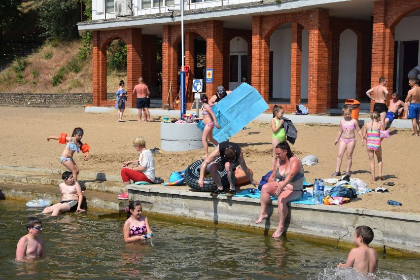 Plaża miejska w Wągrowcu. Jak wygląda sobota nad Jeziorem Durowskim?