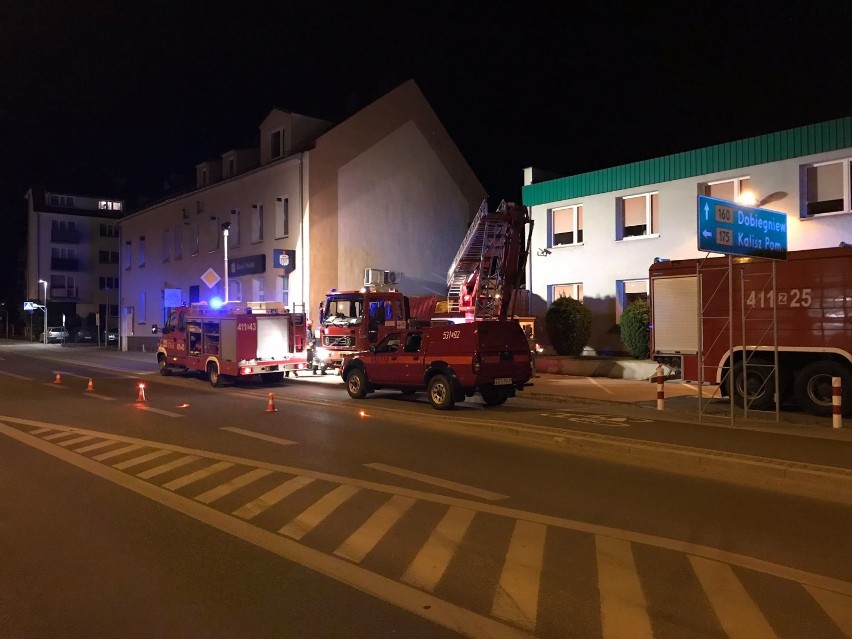 Stargardzcy strażacy w nocy działali w Choszcznie. Zawaliła się ściana i dach budynku. Akcja trwała 6,5 godziny