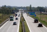 Wypadek tirów na autostradzie w okolicach Chojnowa