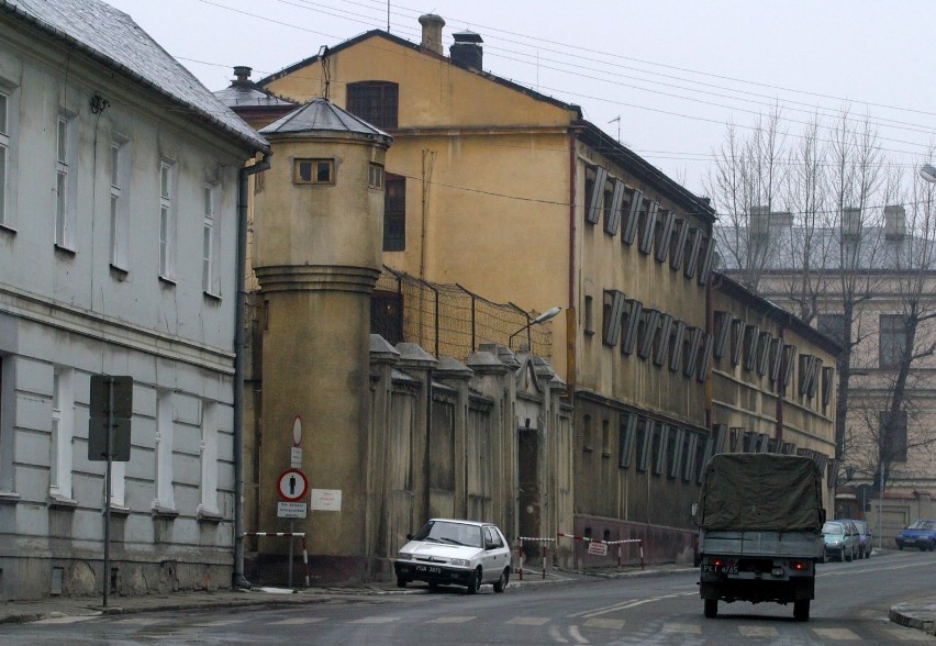 Stare więzienie w Piotrkowie przy ul. Wojska Polskiego. Kto...