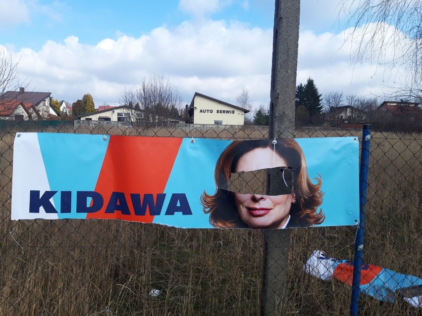 W Piotrkowie ktoś zniszczył plakat kandydatki na prezydenta...