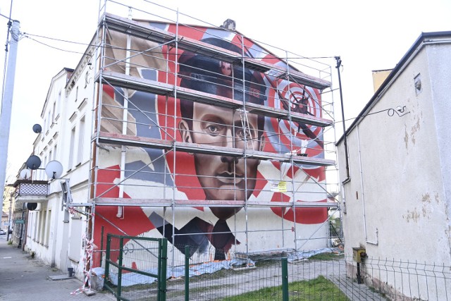 Mural przy ulicy Sądowej 9 w Świeciu przedstawiać będzie wizerunek Witolda Aleksandra Herbsta