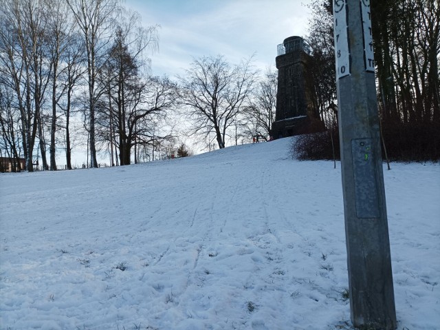 Zderzenie z tą latarnią może się skończyć fatalnie