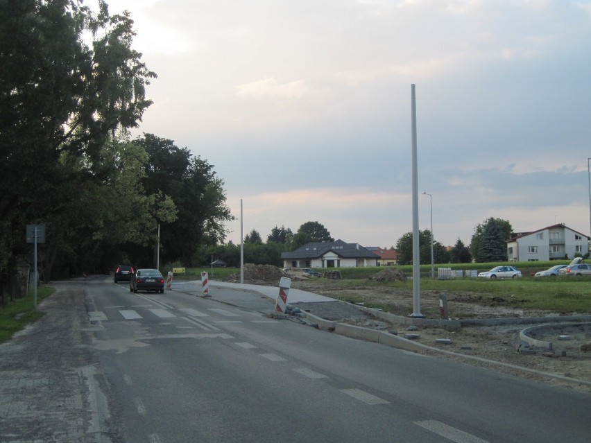 Finalizacja chodników i oświetlenia na ul. Sławinkowskiej