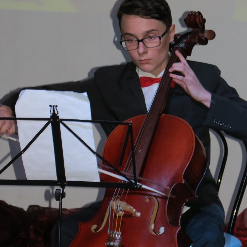 Piękny koncert uczniów koneckiej szkoły muzycznej z okazji "Dnia Matki" 