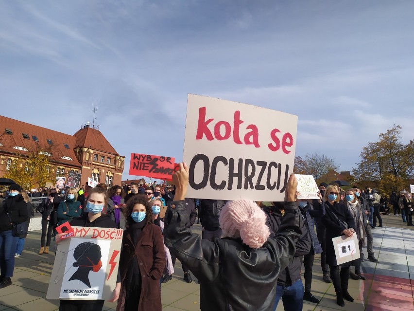 Hasła na proteście kobiet w Szczecinie - 28.10.2020 r.