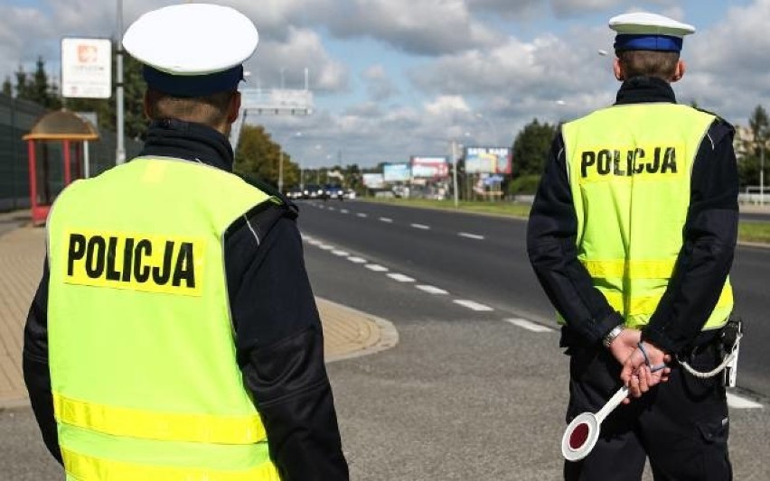 Pierwszym takim miejscem jest skrzyżowanie ulic Papirusowej...