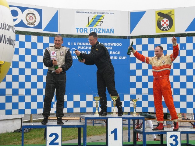 Kolejne podium Przemka Kaźmierczaka w wyścigach samochodowych