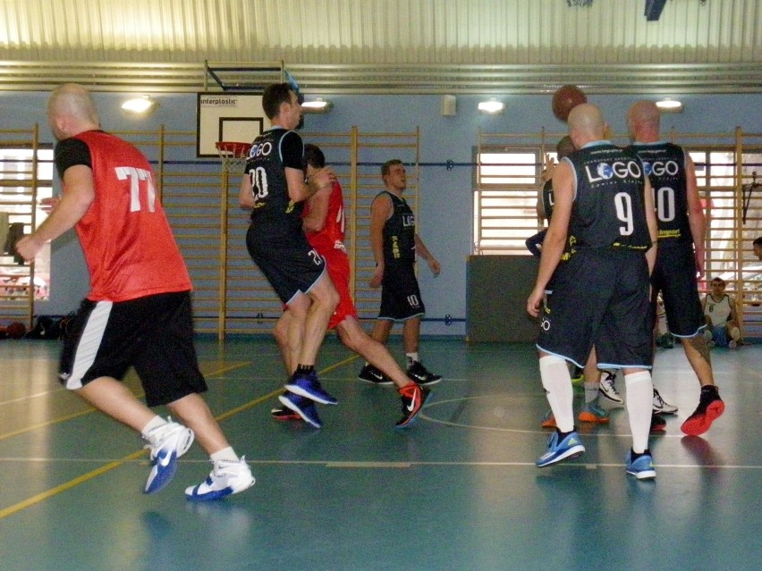Pilska Liga Koszykówki Amatorskiej: w meczu liderów lepszy Basket Piła. Zobacz zdjęcia