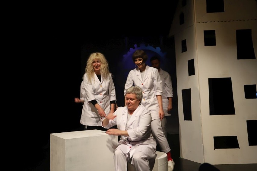 Premiera spektaklu „Cyryl, gdzie jesteś?” w kieleckim Teatrze Lalki i Aktora „Kubuś”. Zobacz zdjęcia i film 